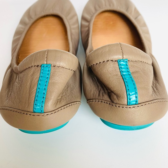 Tieks by Gavrieli Taupe Leather Slip On Ballet Flats Shoes - Picture 7 of 13